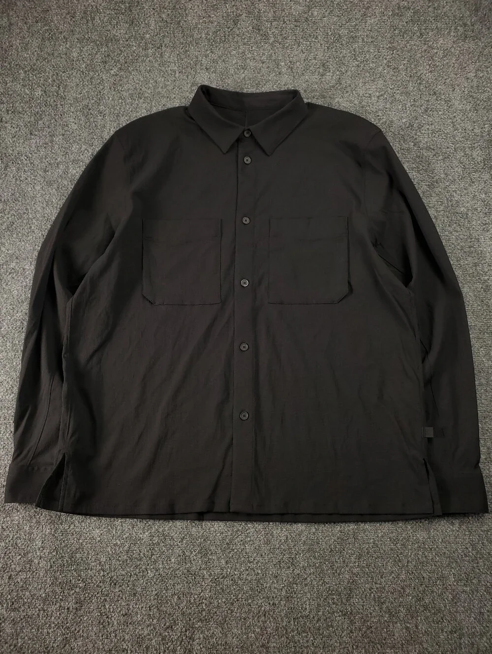 Lululemon Relaxed Fit Button Up Shirt Mens XL Sweat Wicking Performance Stretch